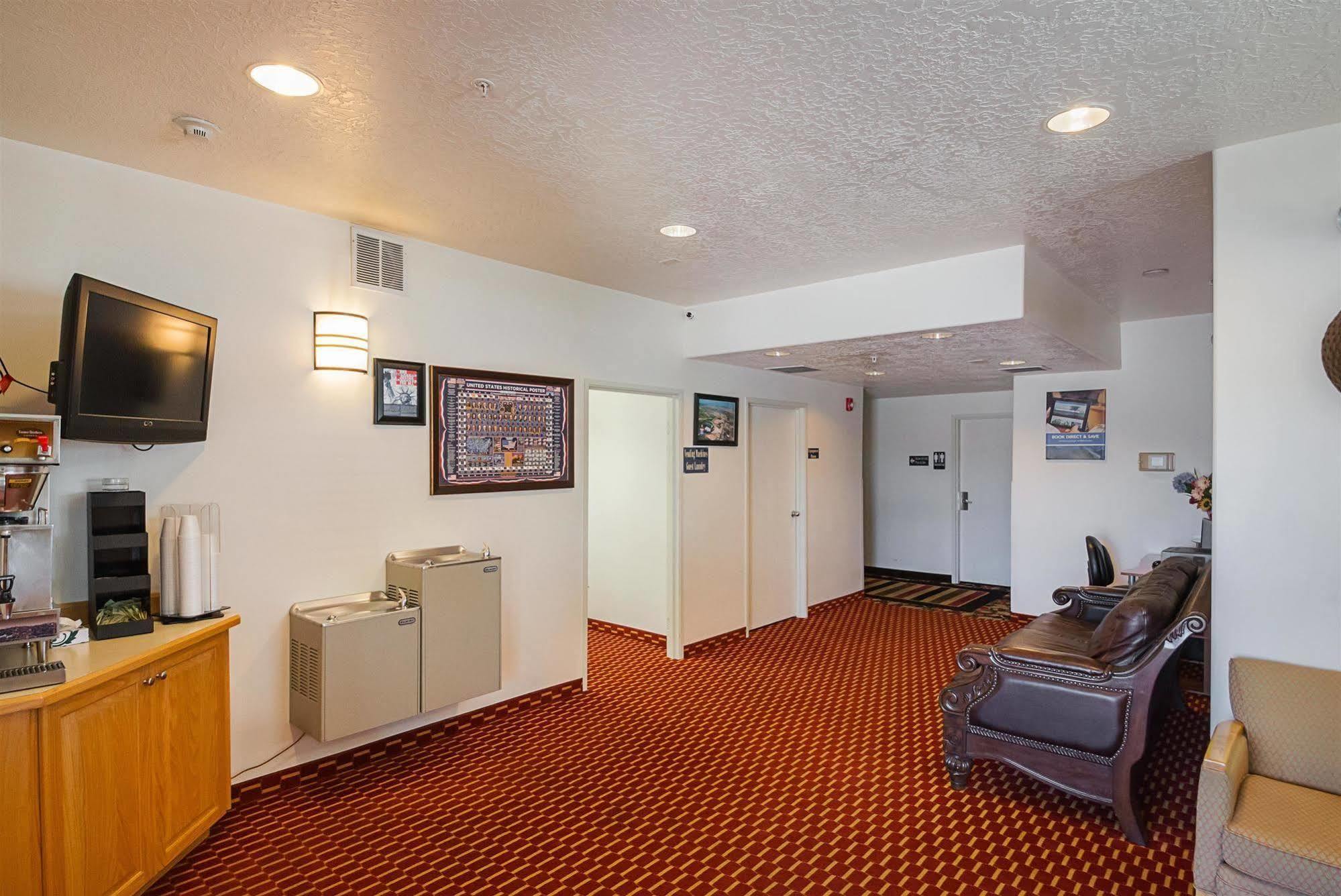 Executive Inn & Suites Extended Stay - Vernal Beltér fotó